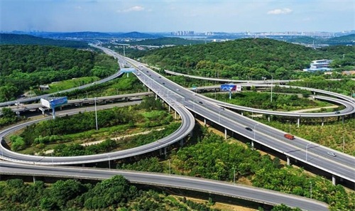 明溪钢筋套筒应用于高速公路